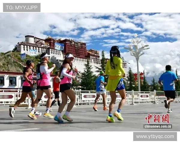 2025拉萨半程马拉松鸣枪开跑高原田径赛事掀起全民健身热潮